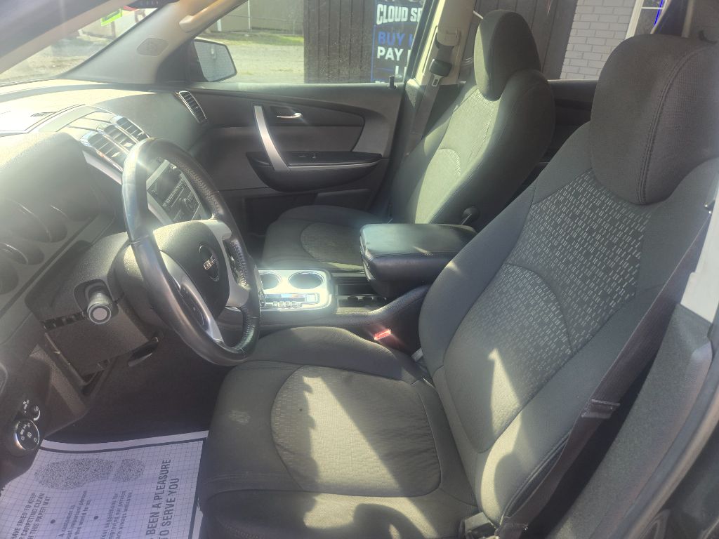 2011 GMC Acadia SLE - Photo 11