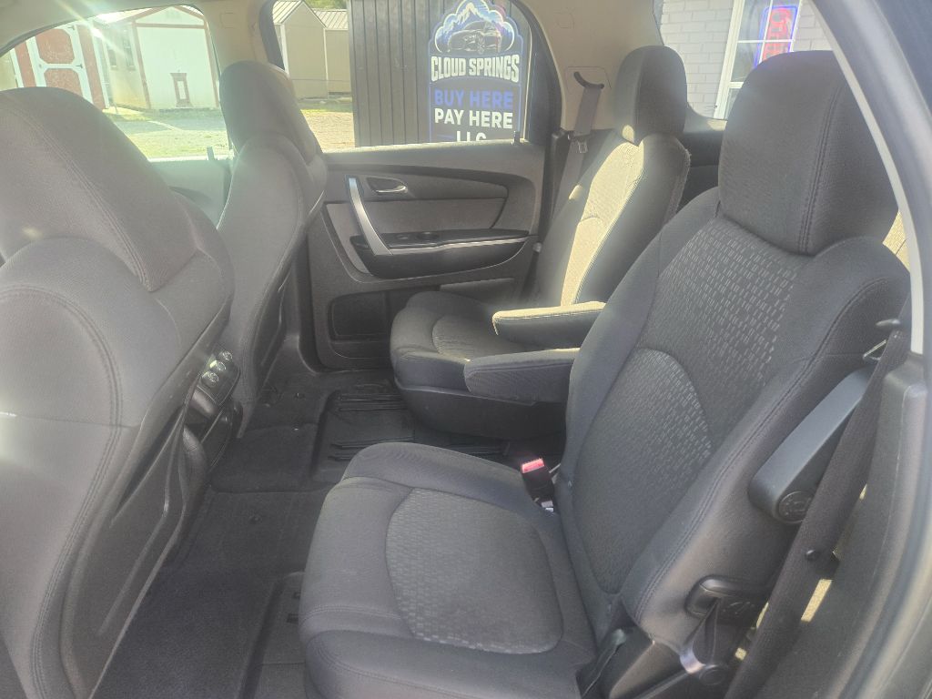 2011 GMC Acadia SLE - Photo 12