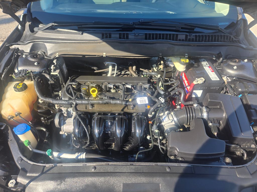 2017 Ford Fusion SE - Photo 16