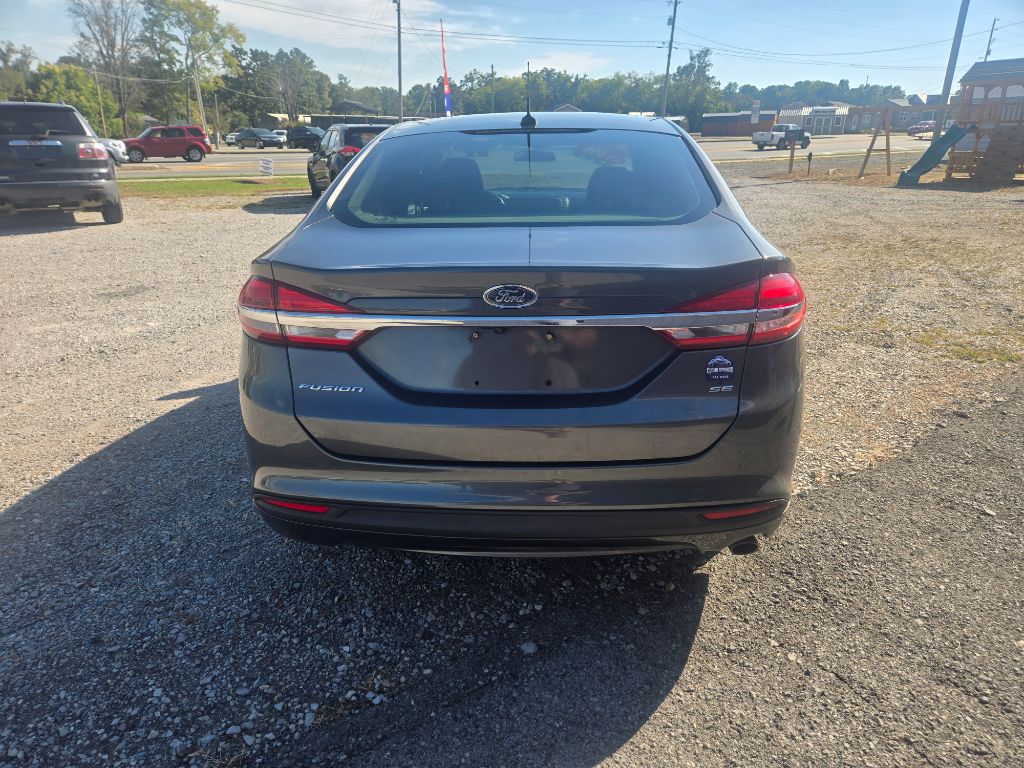 2017 Ford Fusion SE - Photo 6